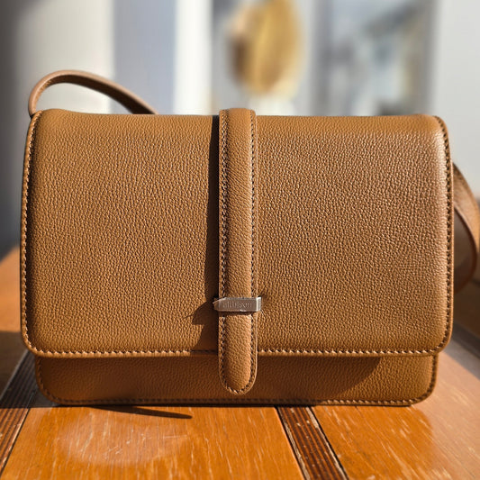 Flap Mini Bag|Brown. by altbison